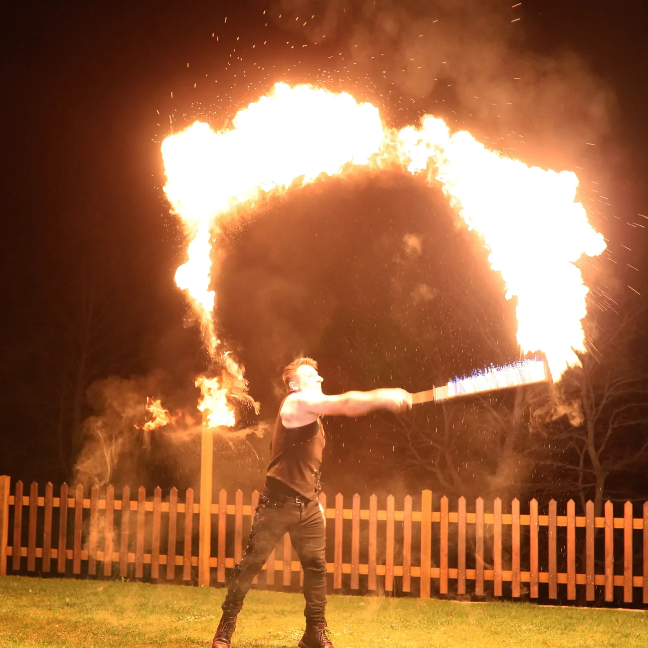 spettacolo con fuoco