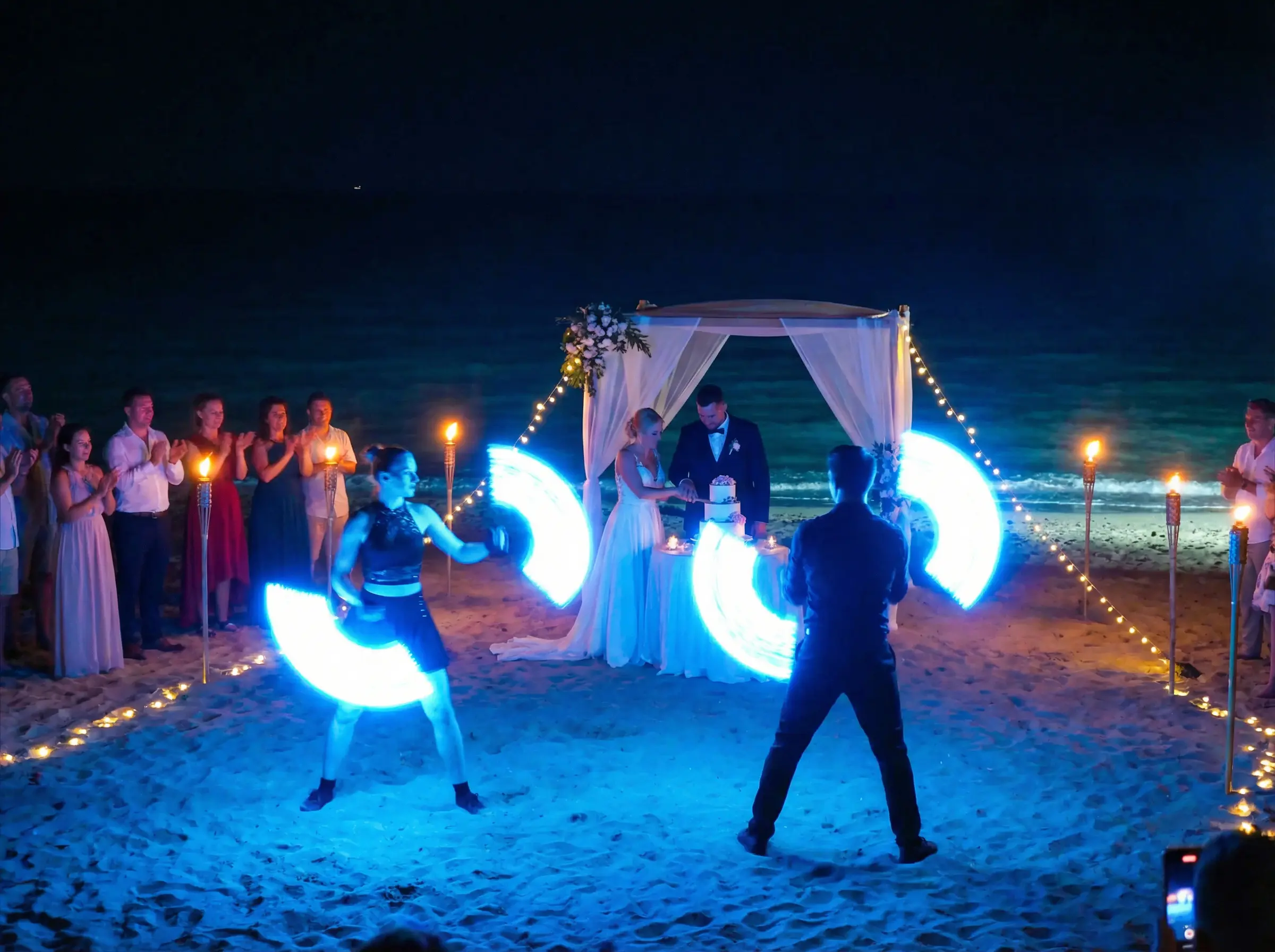 spettacolo led matrimonio in spiaggia
